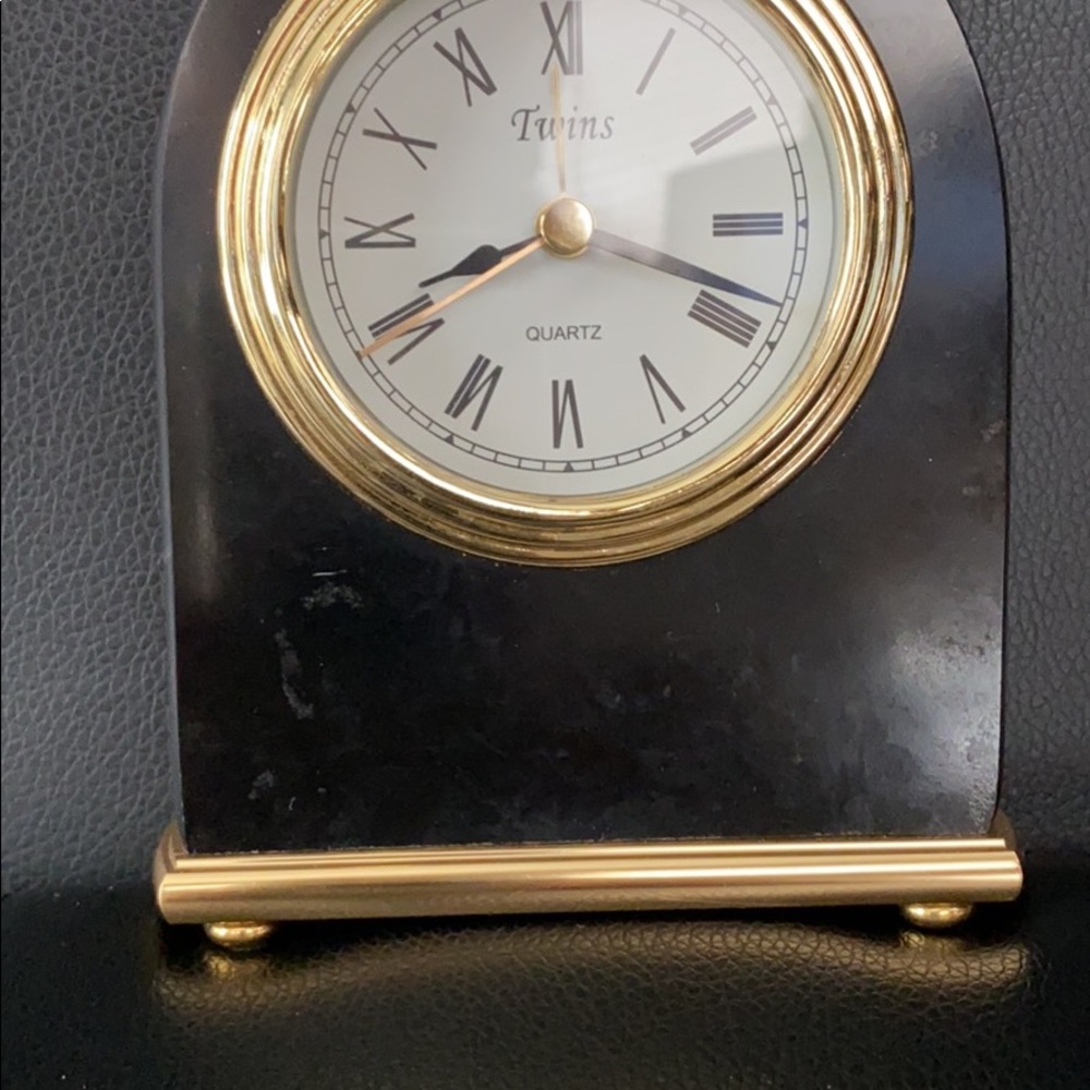 Bk marble desk/mantle clock